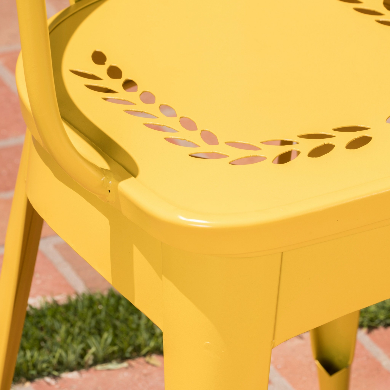 Leona Outdoor Modern Floral 3-Piece Bistro Set with Leaf Pattern