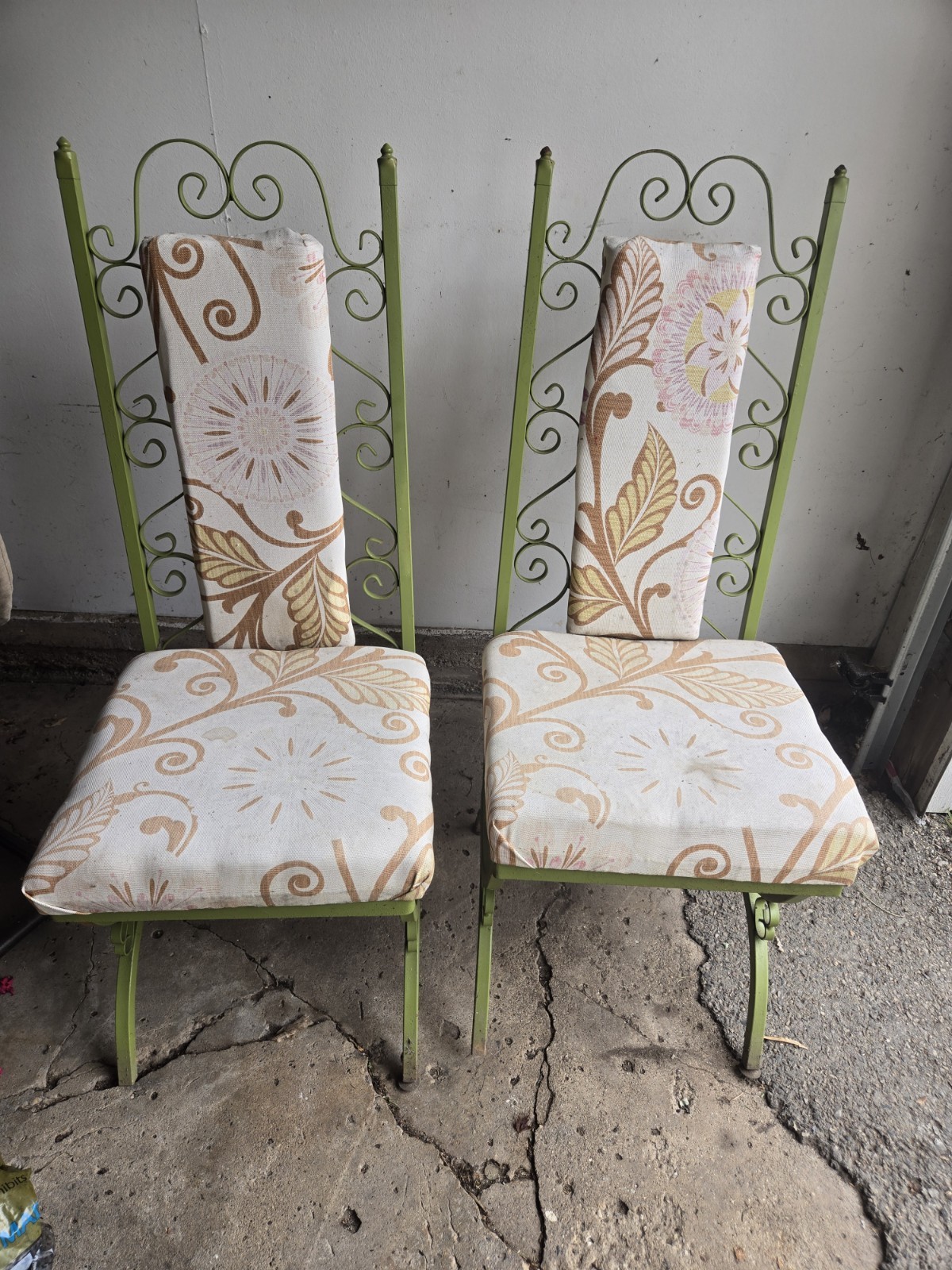Pair Of Vintage Mid Century Moden Hollywood Regency Wrought Iron Patio Chairs